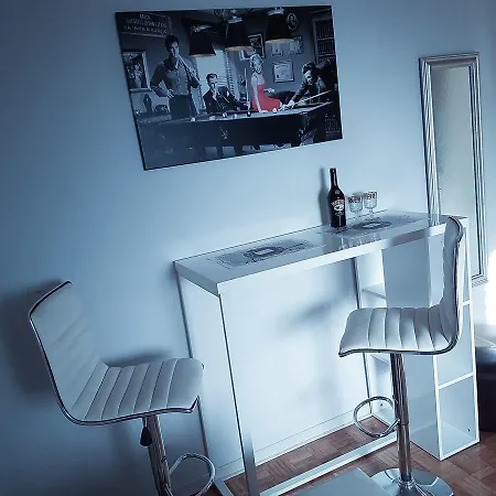 Apartment Arena Silver *